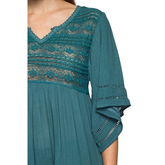 Boho Lace and Crochet Trim Top - Picture 4 of 6